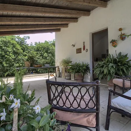 Agriturismo De Lorenzi *